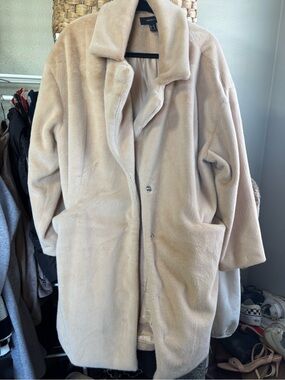 Forever 21 Light Cream Teddy Faux Fur Coat